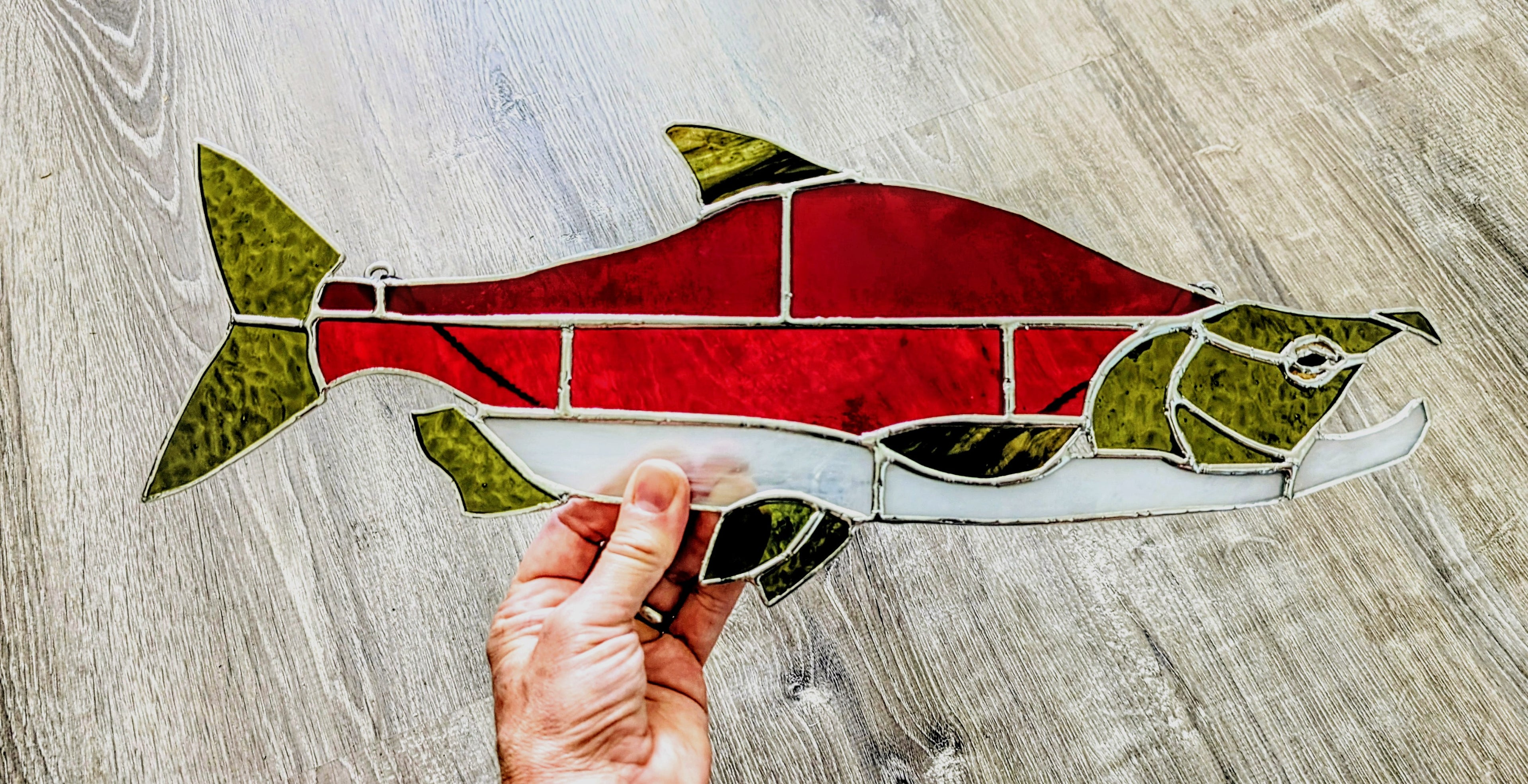 Stained Glass Sockeye Salmon Suncatcher – Vibrant River Fish Wall Art & Lake House Decor, Freshwater Sportfishing Gift (18Wx7H)