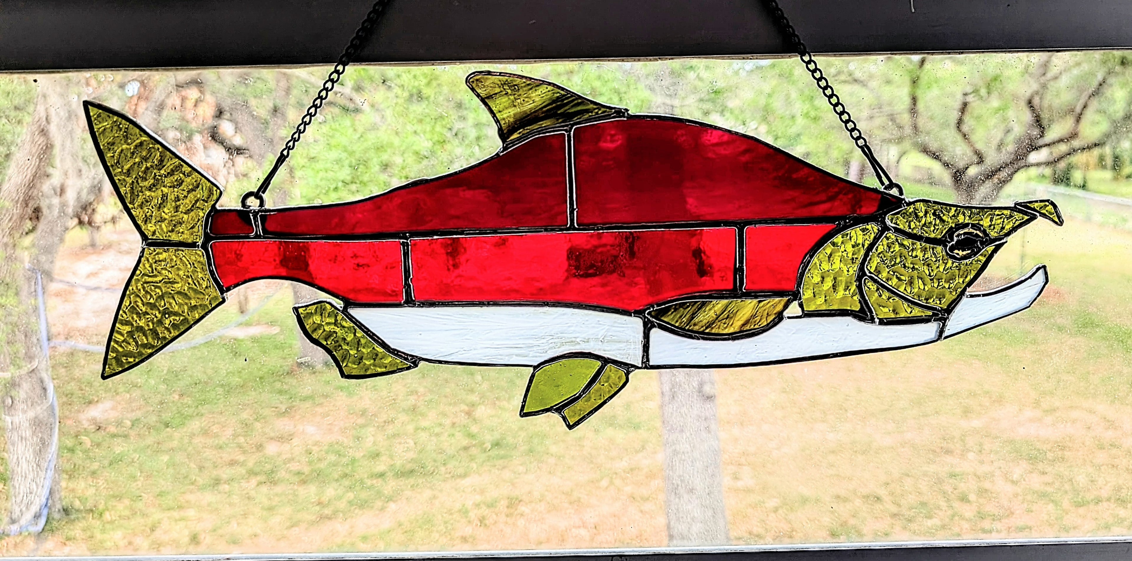 Stained Glass Sockeye Salmon Suncatcher – Vibrant River Fish Wall Art & Lake House Decor, Freshwater Sportfishing Gift (18Wx7H)