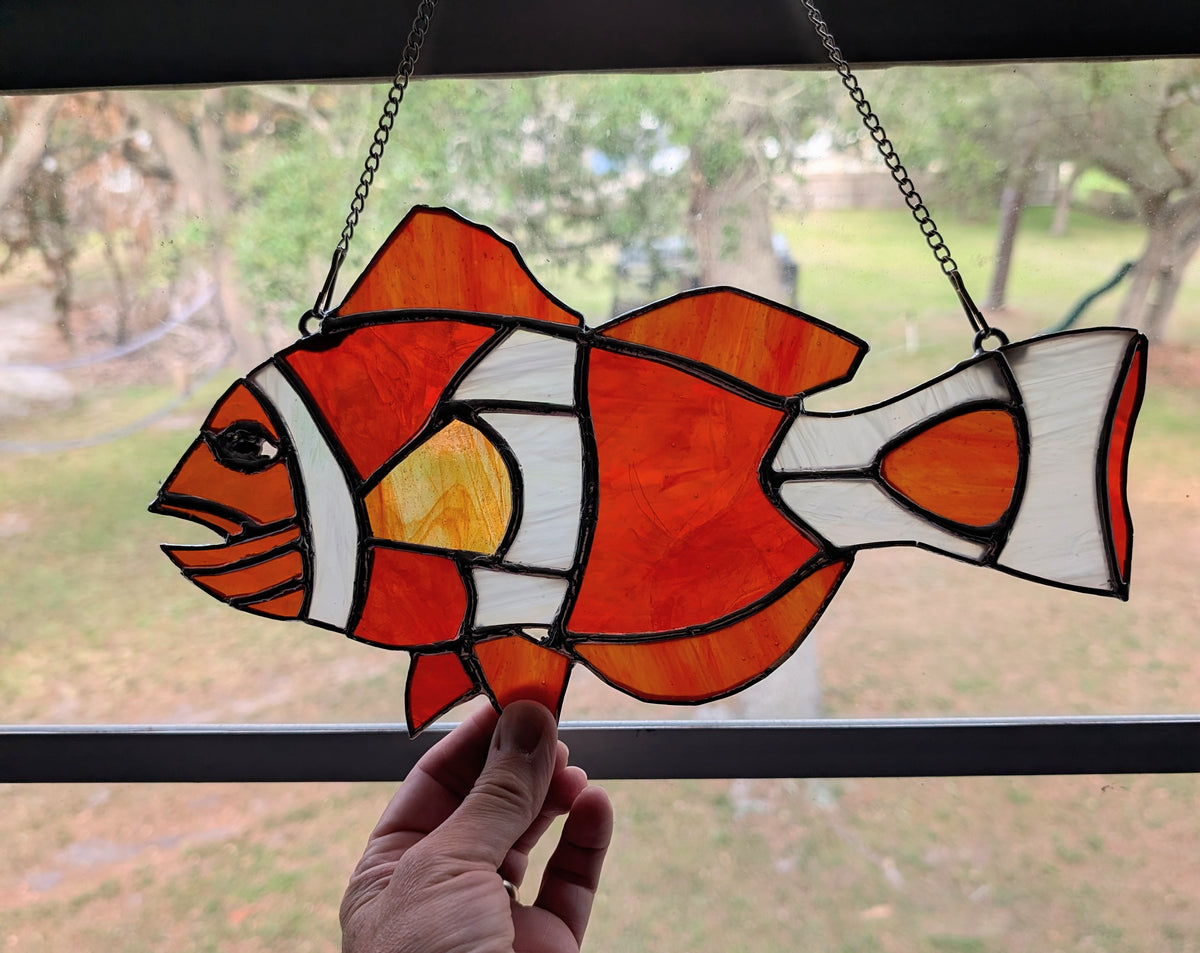 Stained Glass Clownfish (12W x 7H)