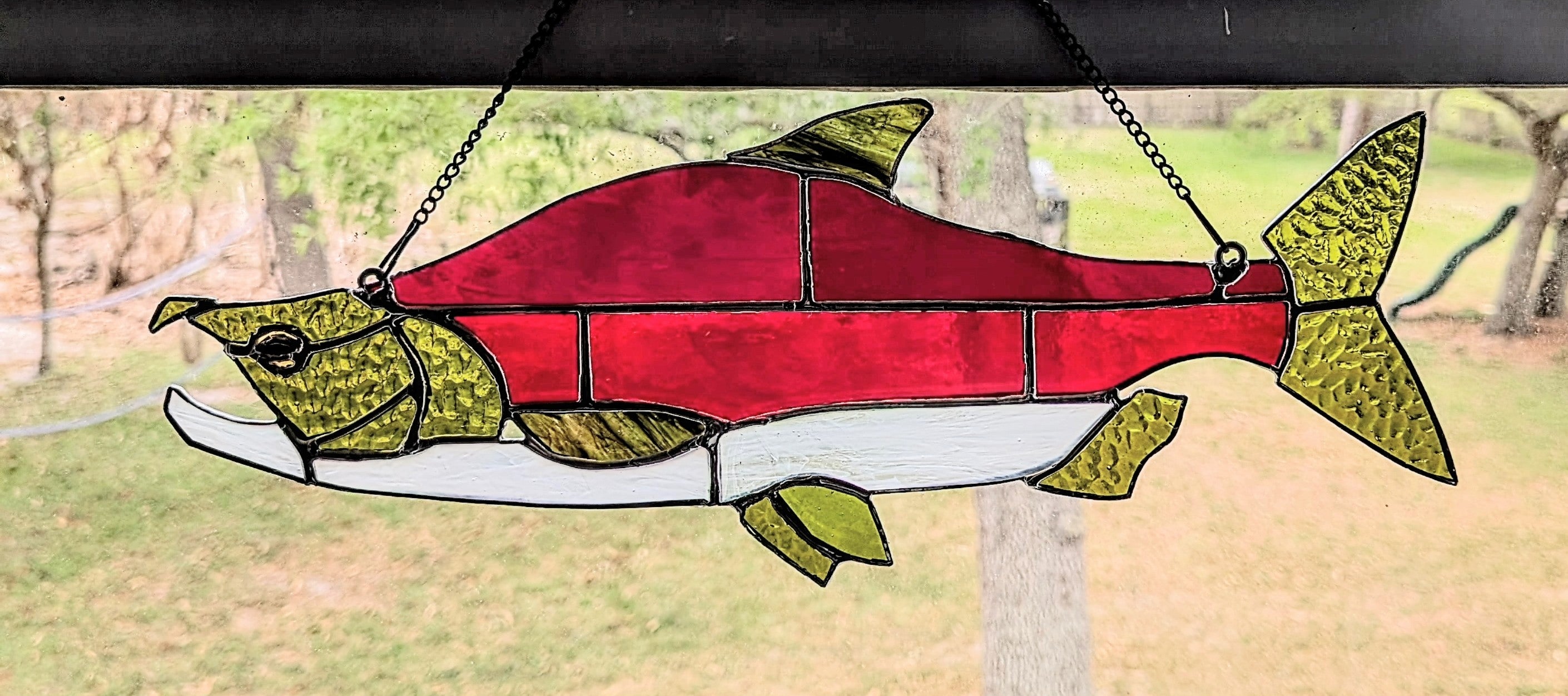 Stained Glass Sockeye Salmon Suncatcher – Vibrant River Fish Wall Art & Lake House Decor, Freshwater Sportfishing Gift (18Wx7H)