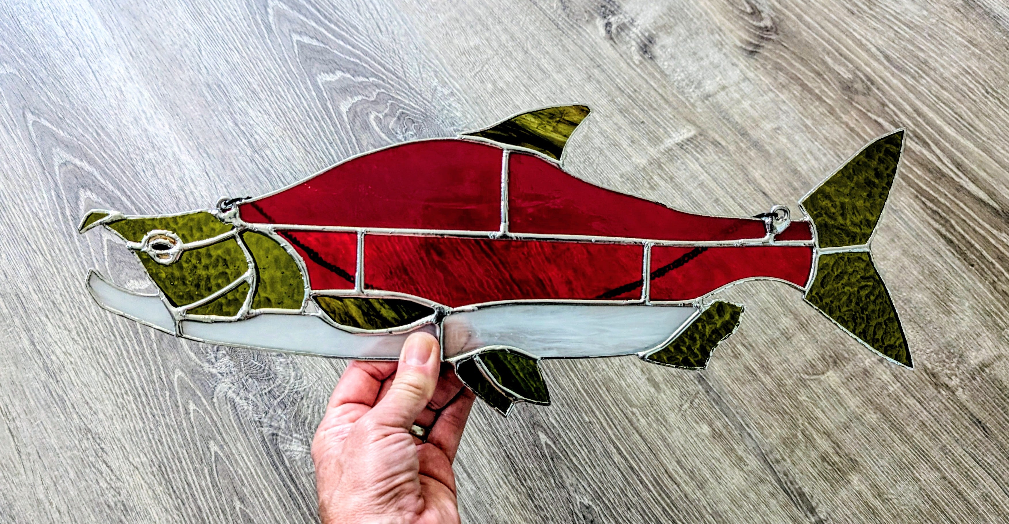 Stained Glass Sockeye Salmon Suncatcher – Vibrant River Fish Wall Art & Lake House Decor, Freshwater Sportfishing Gift (18Wx7H)