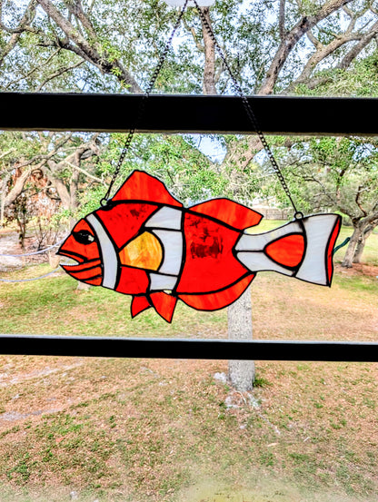 Stained Glass Clownfish (12W x 7H)